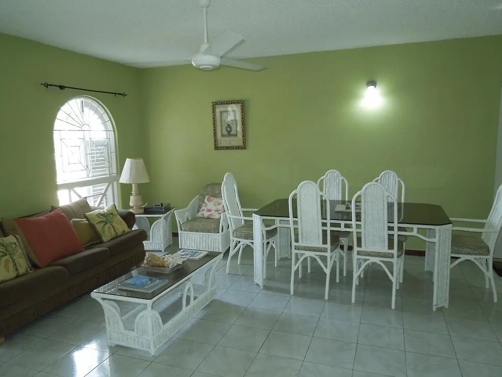 Columbus Heights Apartment Ocho Rios 0*,  Jamaica
