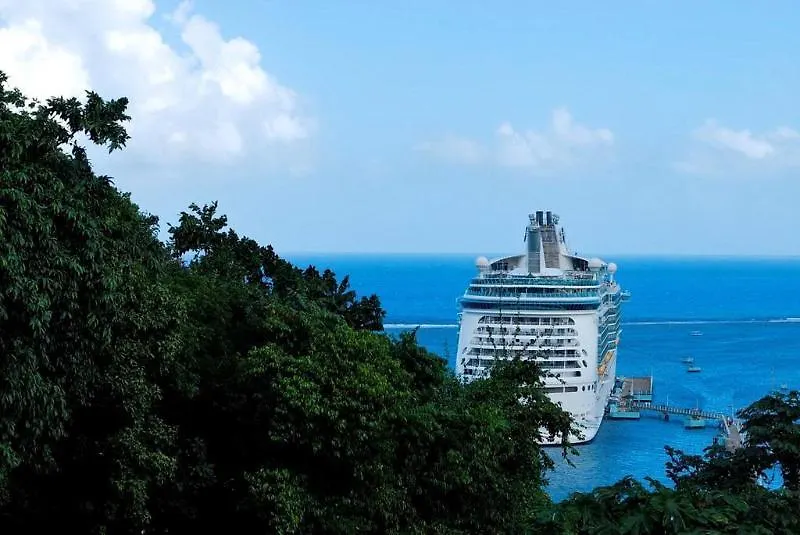 Columbus Heights Apartment Ocho Rios
