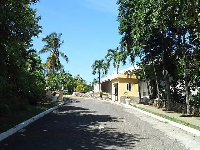 Columbus Heights Apartment Ocho Rios
